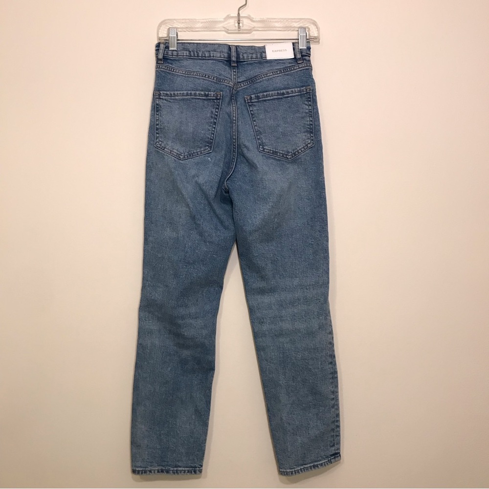 Express Mom Jean Super High Rise Size 2 Light Wash Distressed Denim - Picture 8 of 12